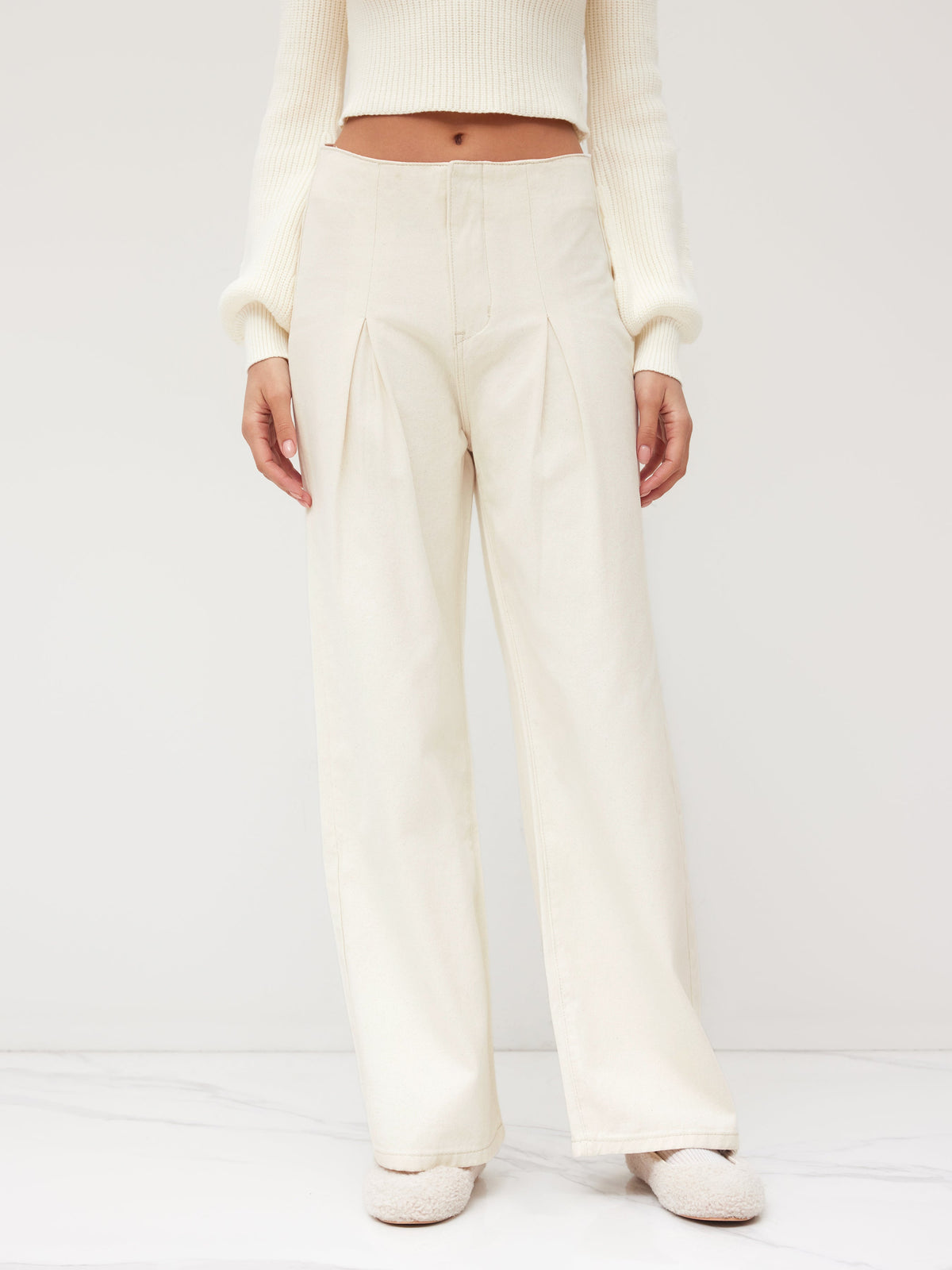 Low Rise Tie Back Pleated Wide Leg Jeans